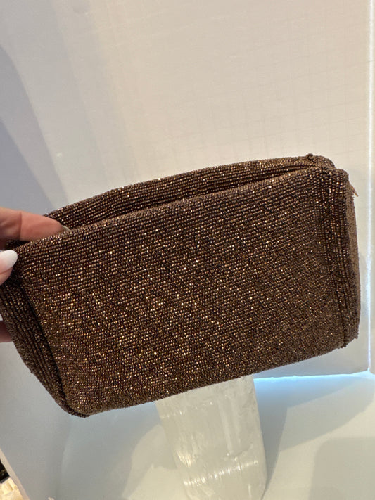 Show stopping bronze beaded clutch from the 1940s with zipper. Mint condition.