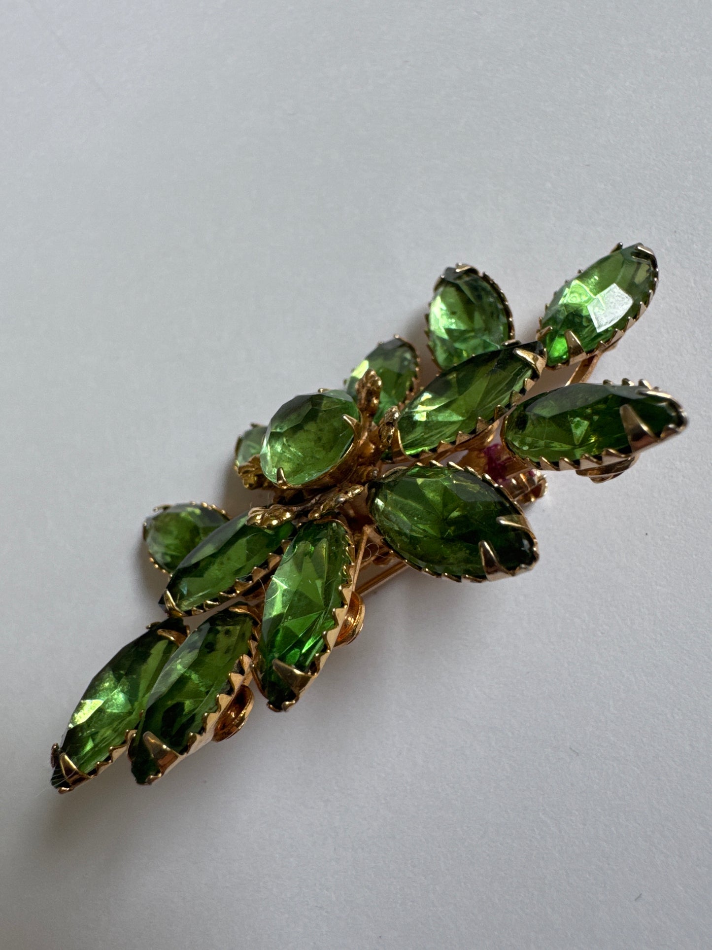 Late 1940s/early 50s unsigned JUDY LEE green and gold tone bar brooch. Most of Judy Lee's brooches are unsigned due to rivet construction.