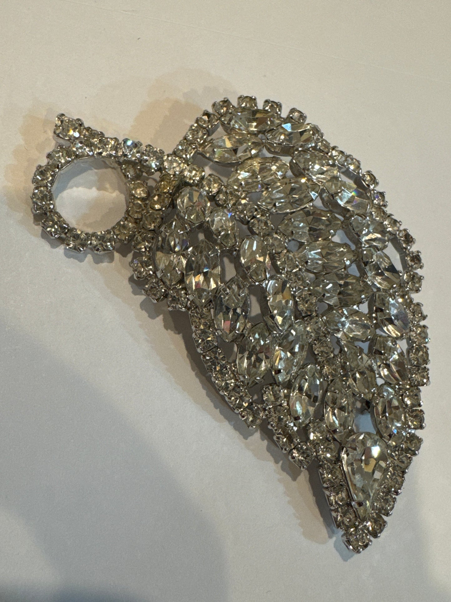 Beautiful 1940s jumbo leaf brooch possibly WEISS