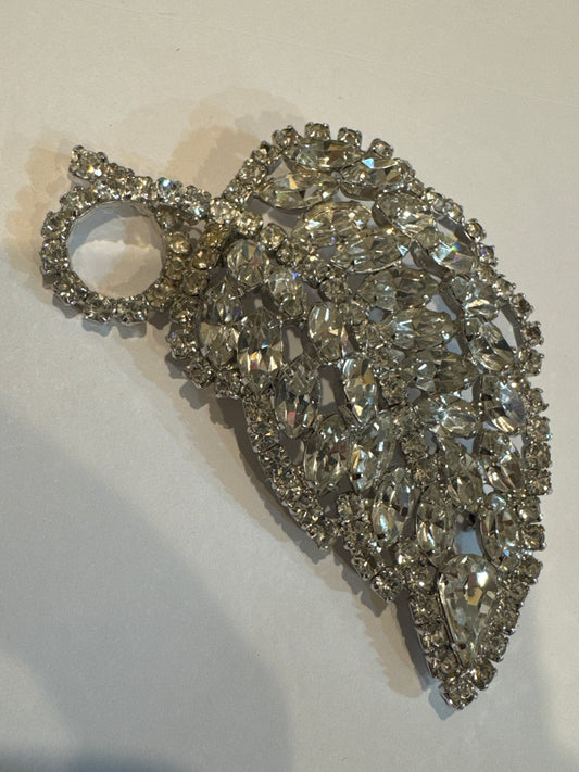Beautiful 1940s jumbo leaf brooch possibly WEISS