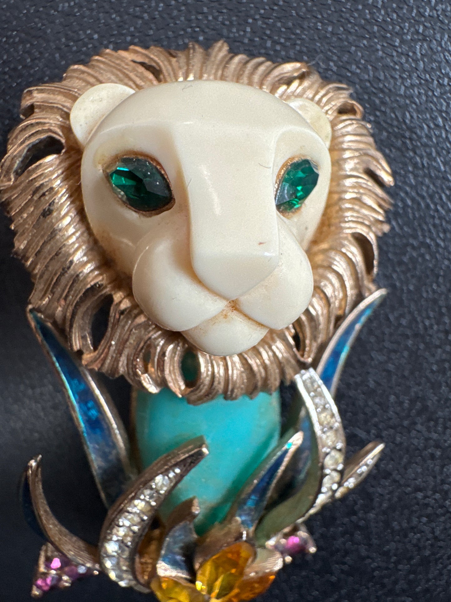 RARE 1940s Hattie Carnagie (unsigned) lion figural brooch