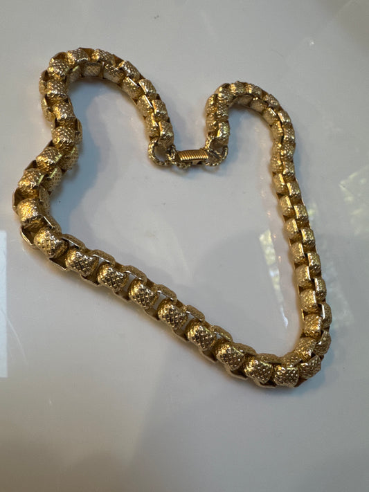 Vintage 1970s gold tone chain