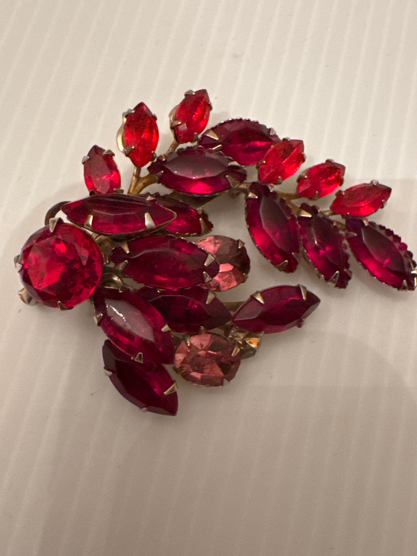 Beautiful vintage, red navette with 2 pink rhinestone brooch