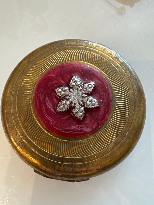 1950s round make up compact from Coty with decorative top