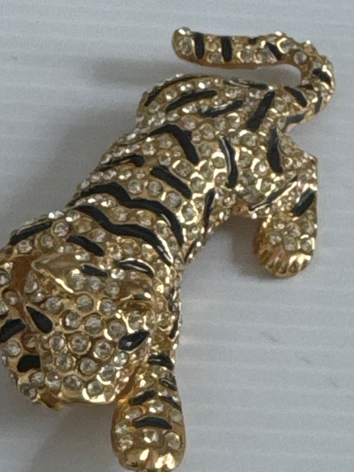 1980s panther brooch with crystal rhinestones and black enamel ￼