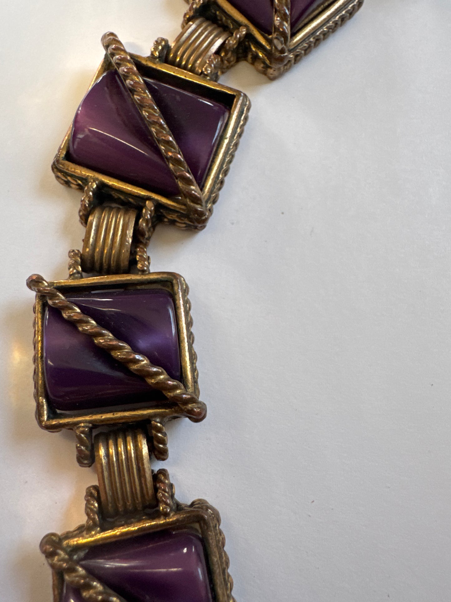 Beautiful 1960s vintage thermoset brass tone and purple stone chunky bracelet. Road