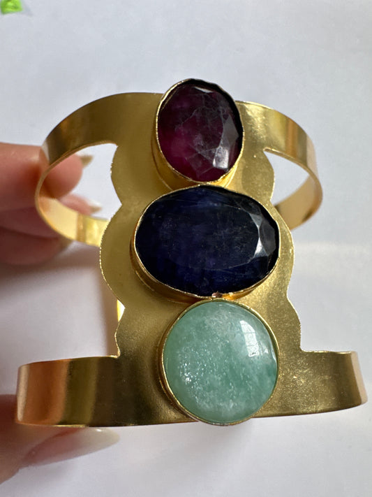 Vintage Gem Stone Gold Tone Metal
Cuff Bracelet 2 1/2" wide