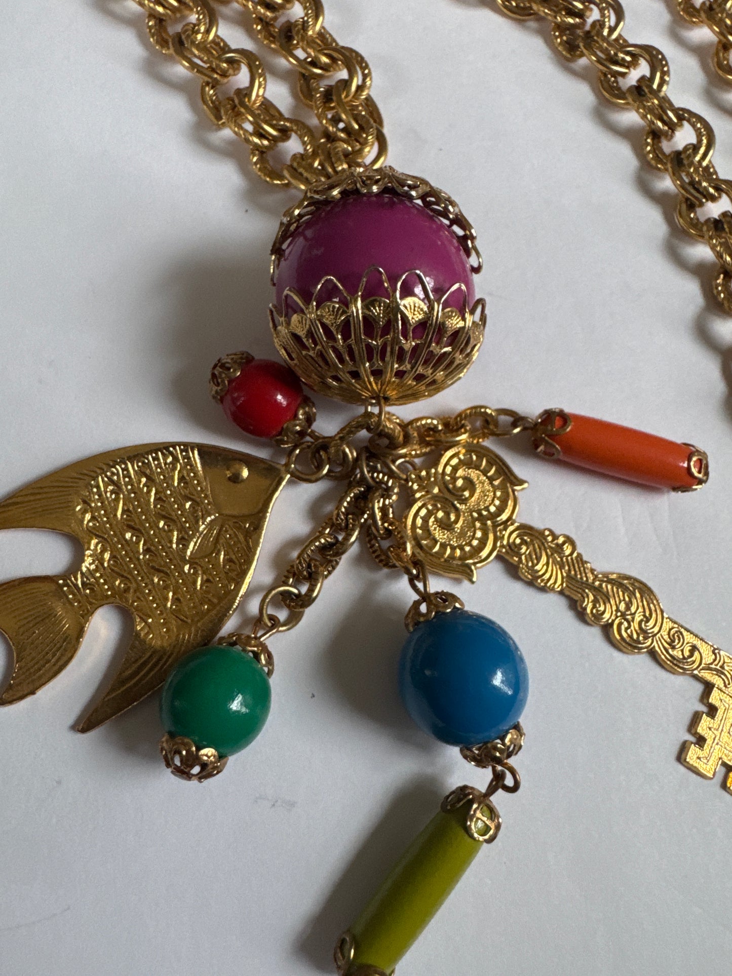 1980s groovy dangle charm necklace