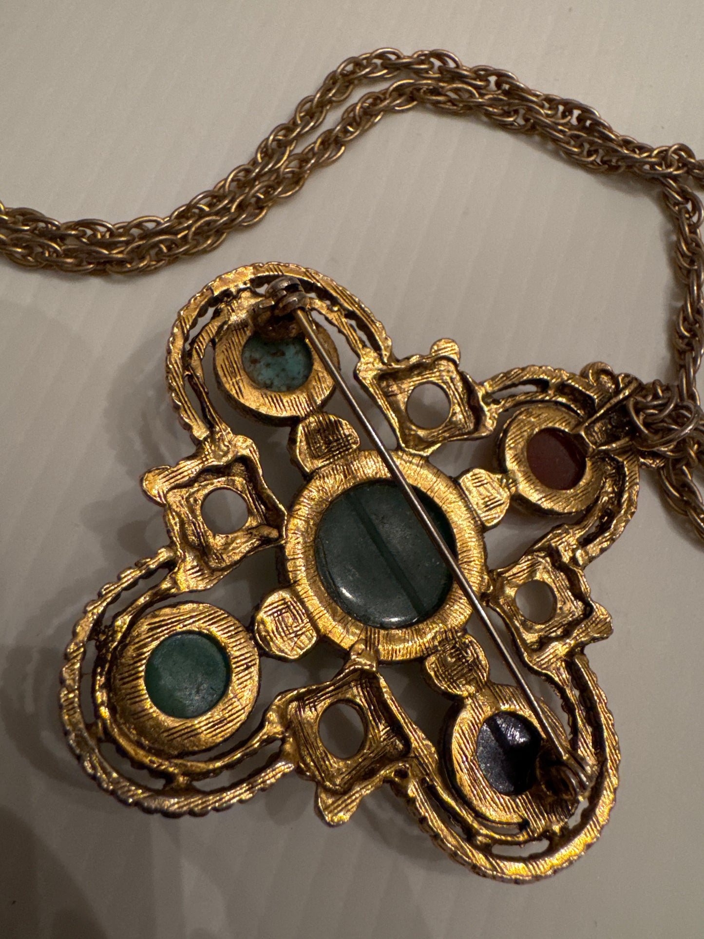 Fabulous vintage 1970s brooch/pendant necklace unchain