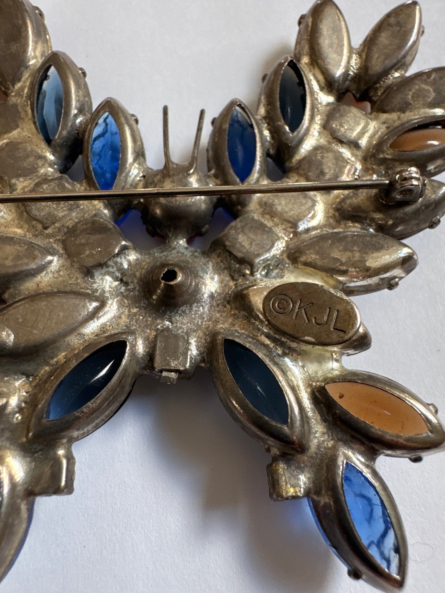 1960s vintage Kenneth Jay Lane jumbo butterfly brooch with prong set rhinestones. comes with original box and dust bag.