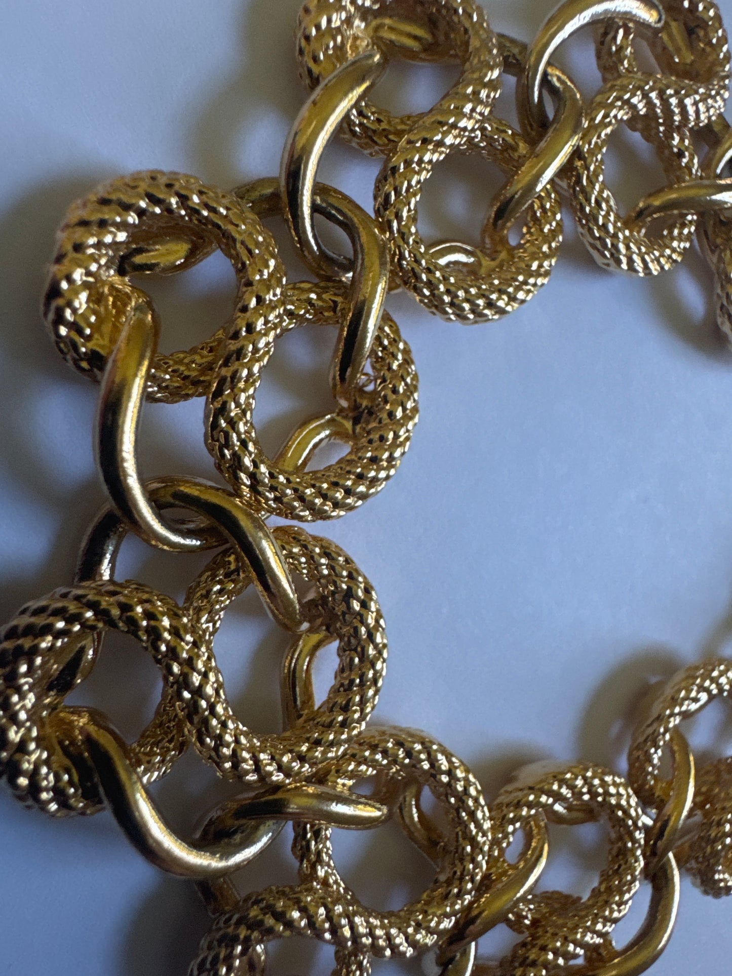 1980s swirl S link chain in gold tone signed NAPIER