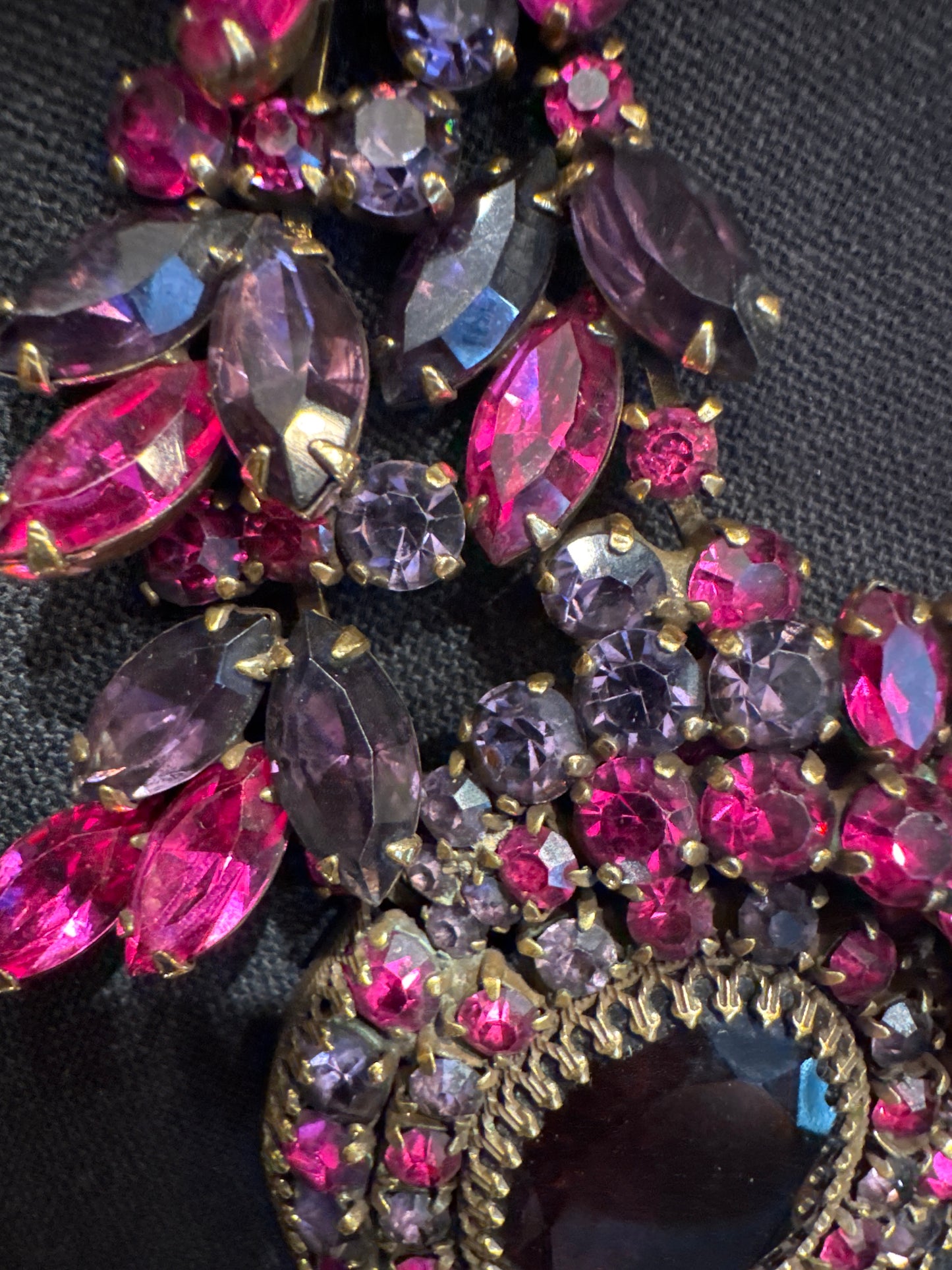 1940s absolutely stunning Juliana rhinestone necklace and shades of deep, purple, pink and red
