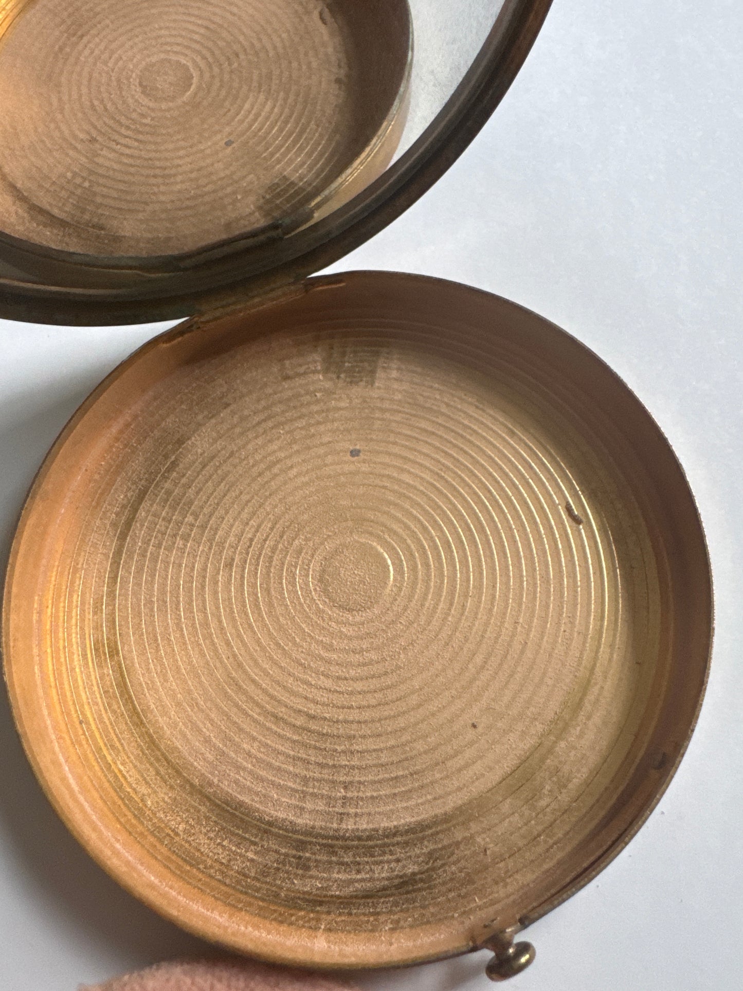 1935 Schiaparelli/Salvador Dali collab oversized powder makeup compact. Customers had the option of having the piece engraved. Featured in the book Schiaparelli and the Artists pg 65. Produced in very limited quantities and are unsigned.