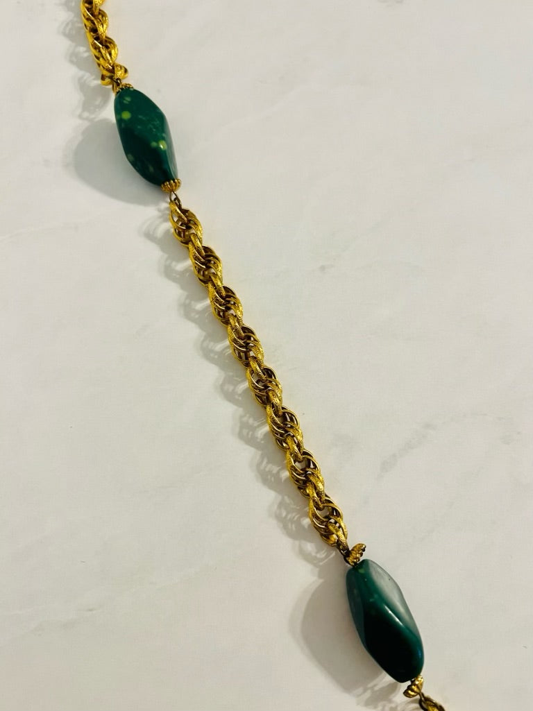 Vintage emerald tone stones and gold tone necklace