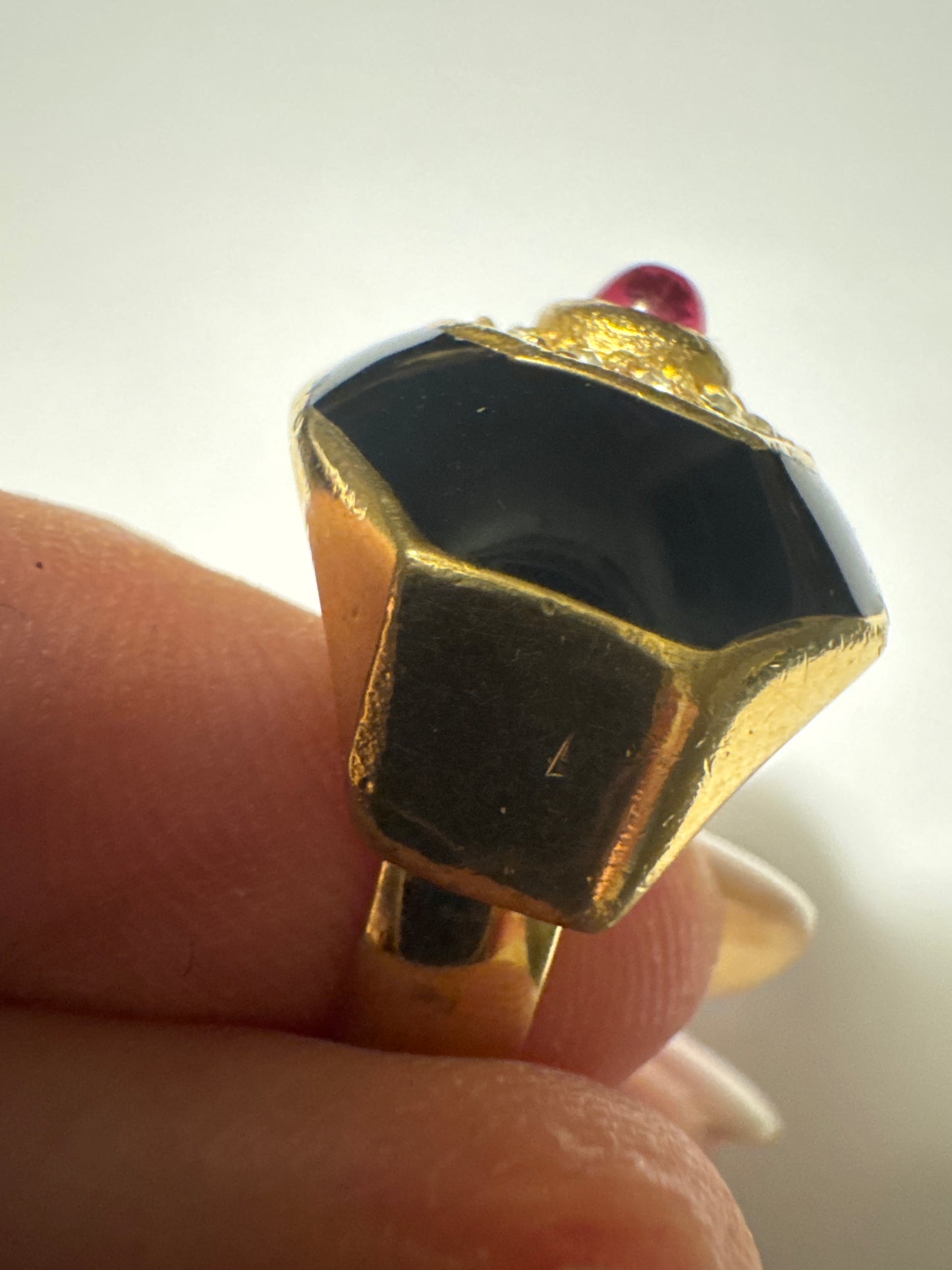 Beautiful signed Dior 1980s ring with black enamel and ruby colored glass stone