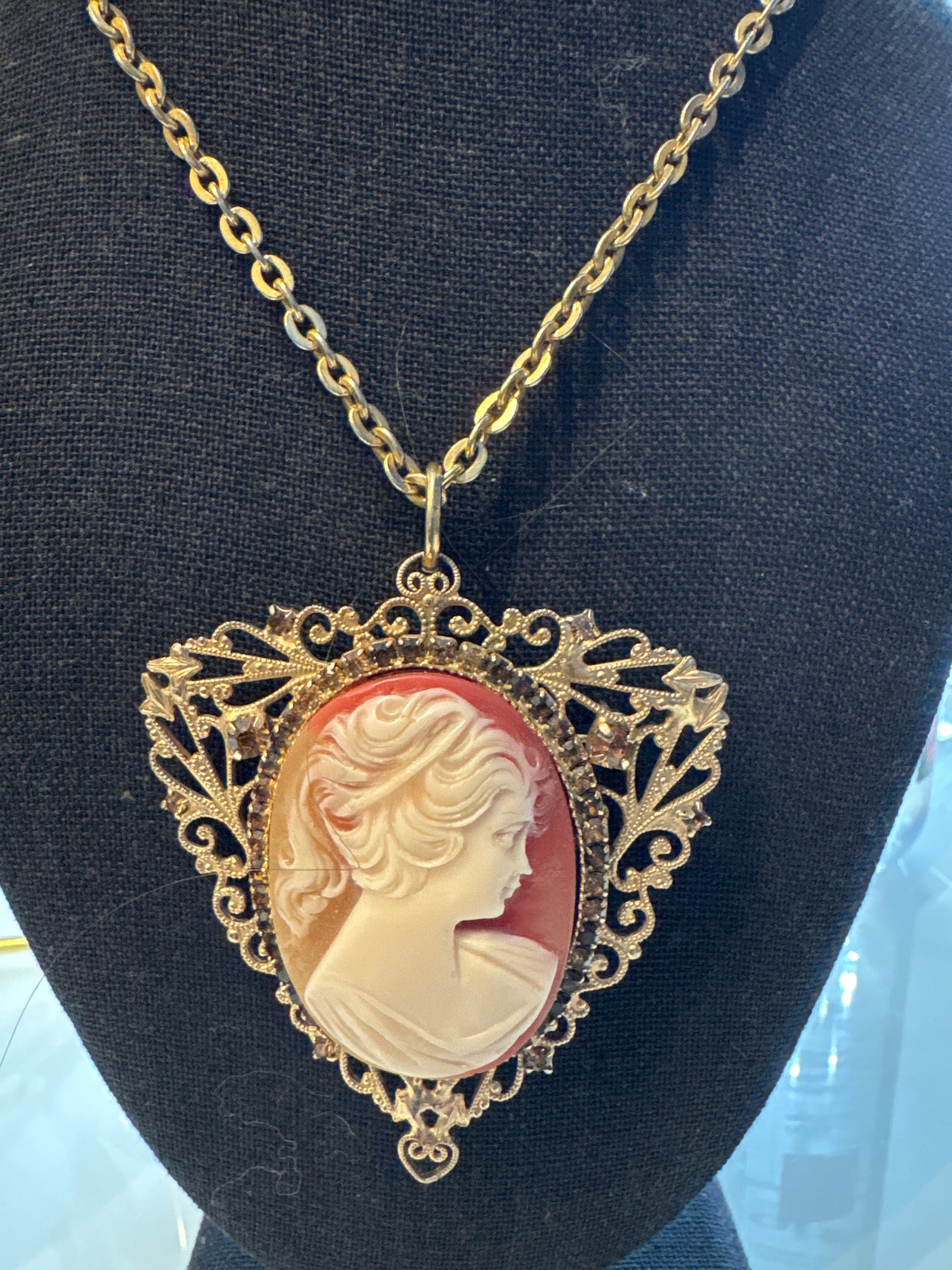 Signed Avon 1970s jumbo cameo necklace that can also be worn as a brooch