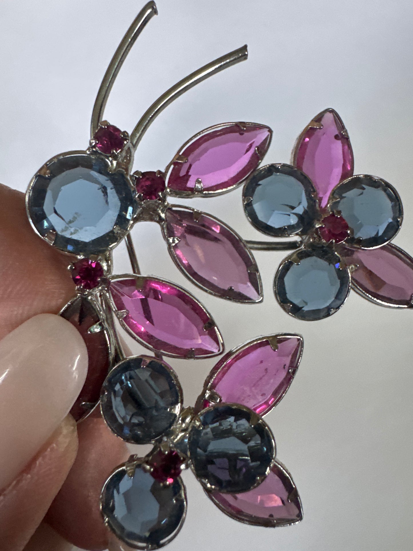 1950s Silvertone open back blue and pink floral spray brooch ￼