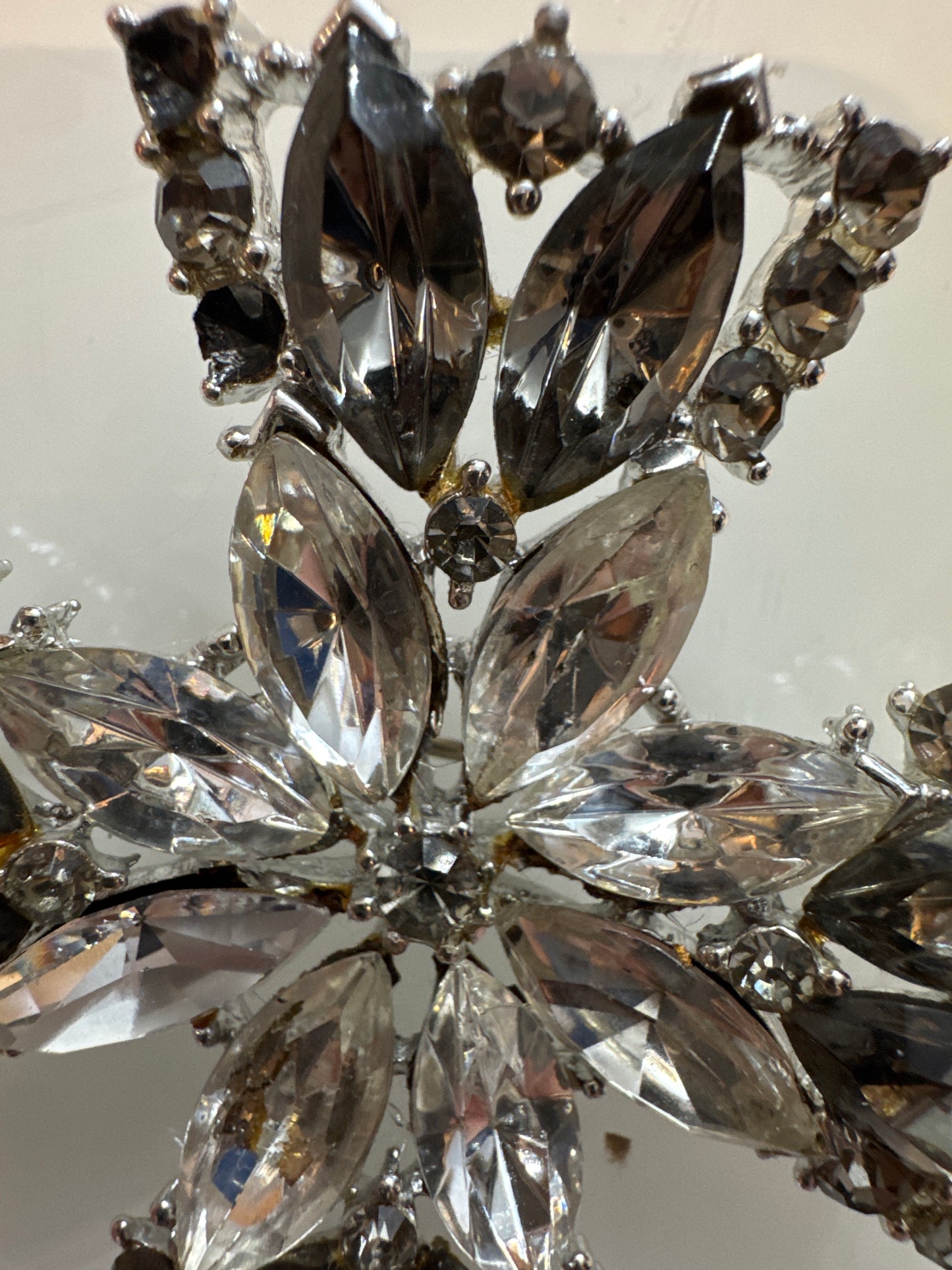 1960s gorgeous, vintage grey rhinestone Maltese cross brooch