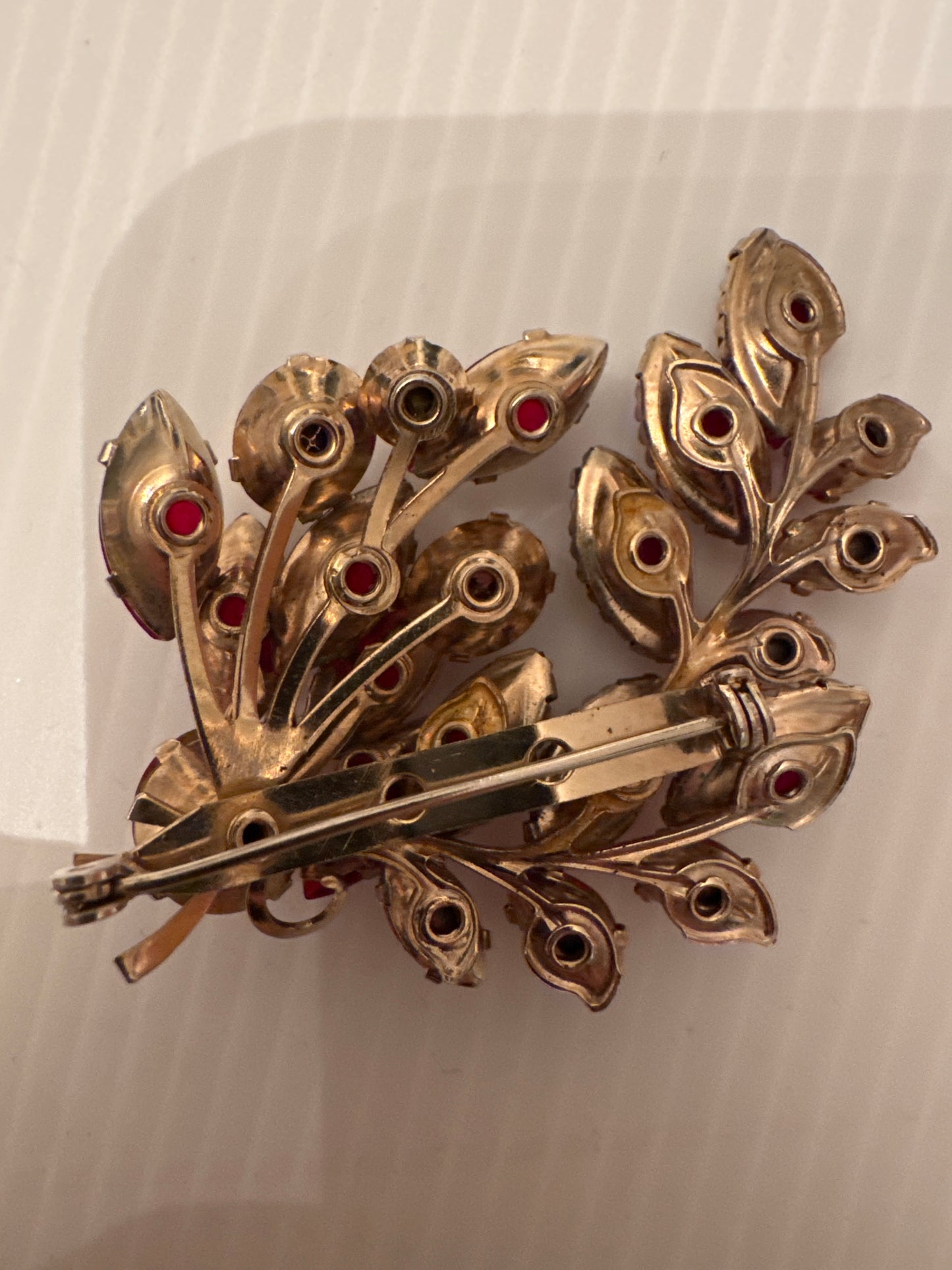 Beautiful vintage, red navette with 2 pink rhinestone brooch