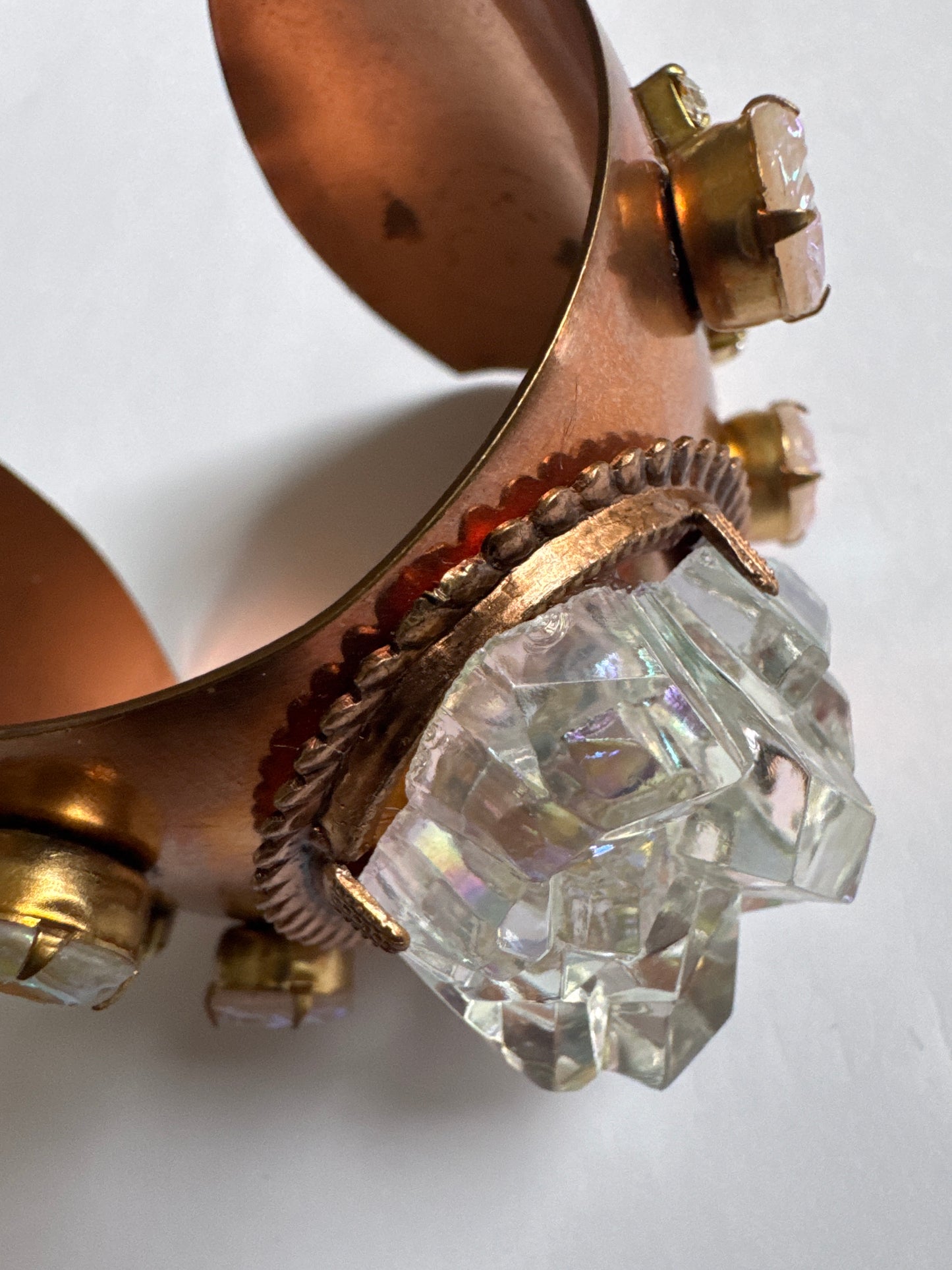Gorgeous 1990s copper cuff with rock candy~like stones