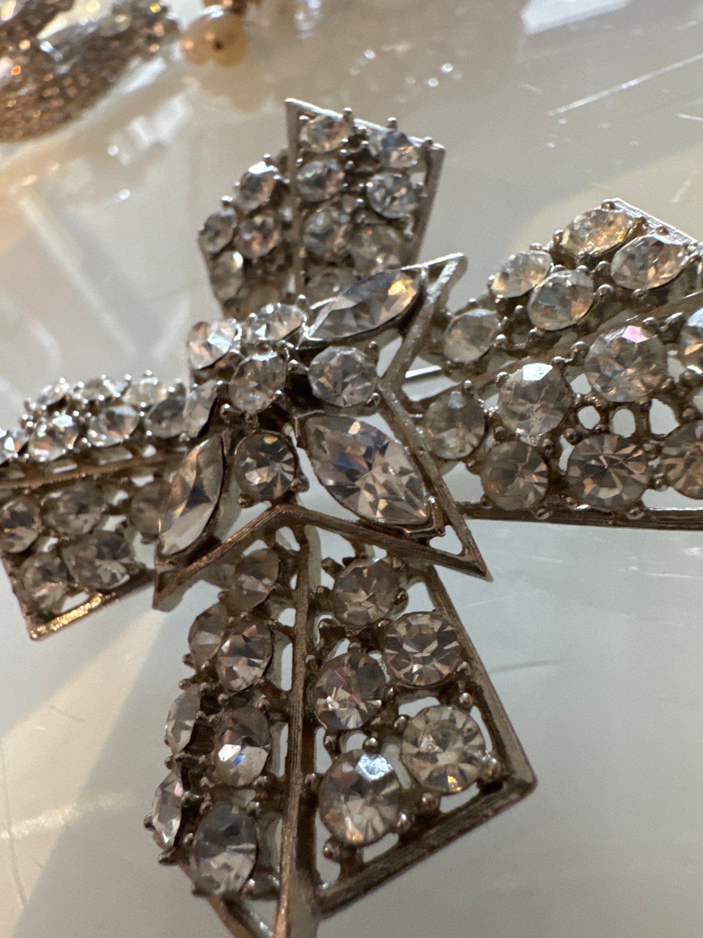 Beautiful 1950s maltese cross rhinestone brooch