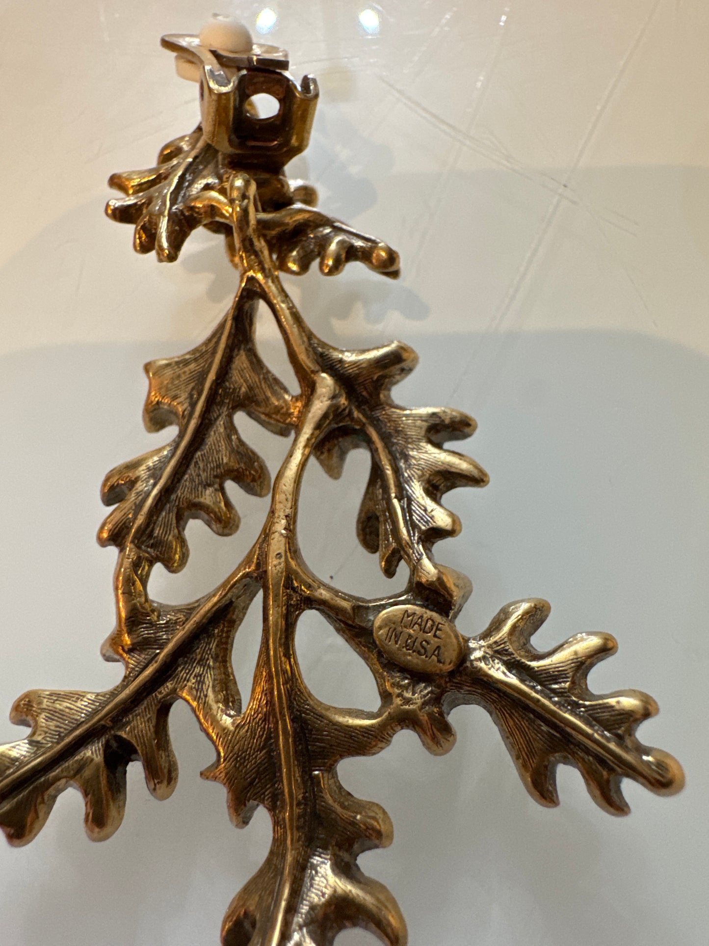 Oscar de la Renta brass tone dangle clip earrings. NYC