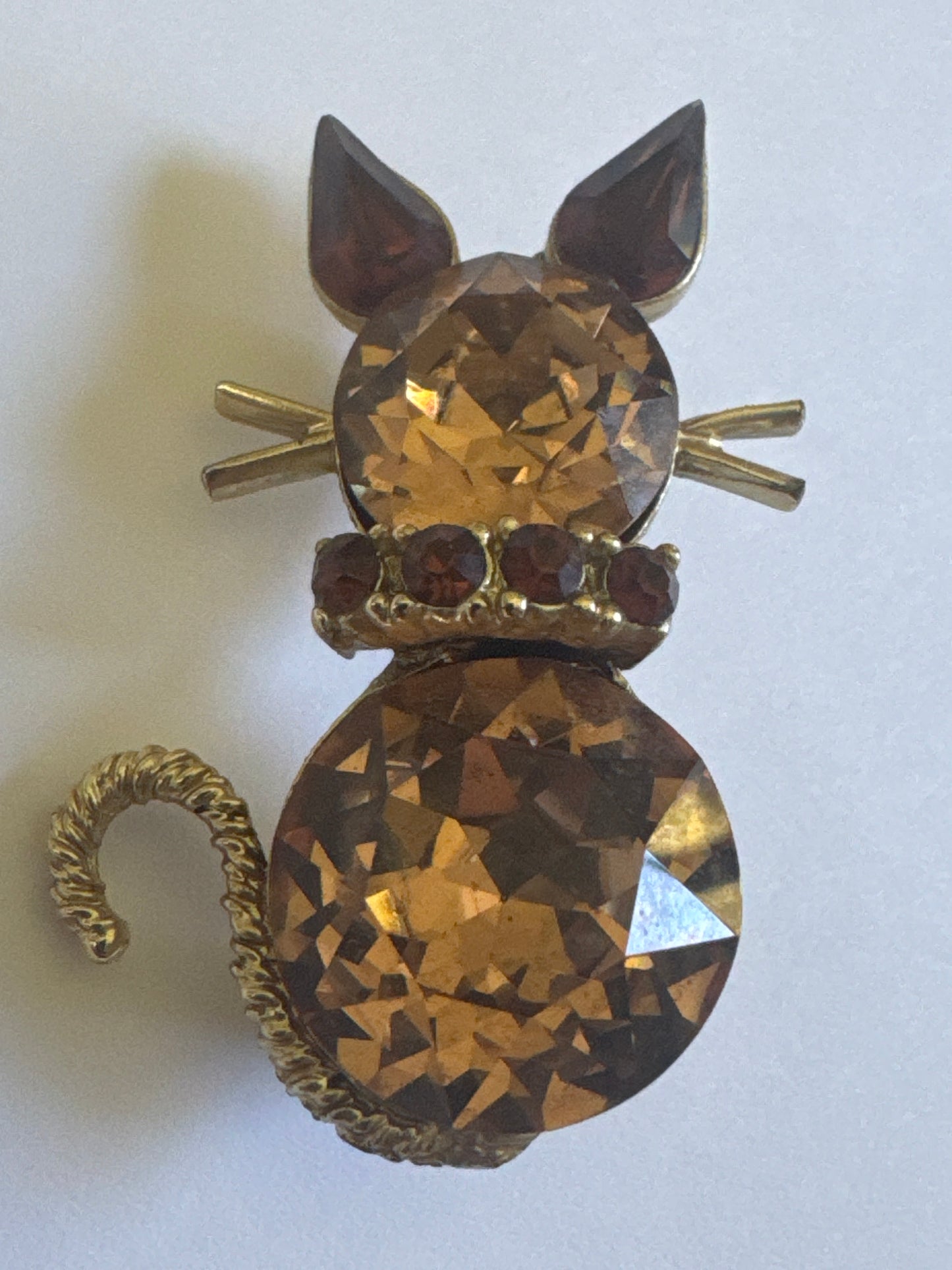 1950s signed Amber colored rhinestone kitty cat brooch by DODDS