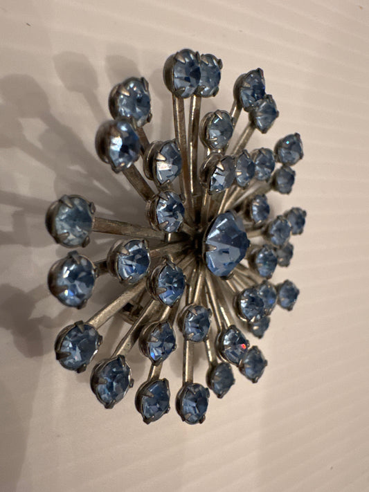 Vintage￼beautiful 1960s aquamarine stone starburst brooch