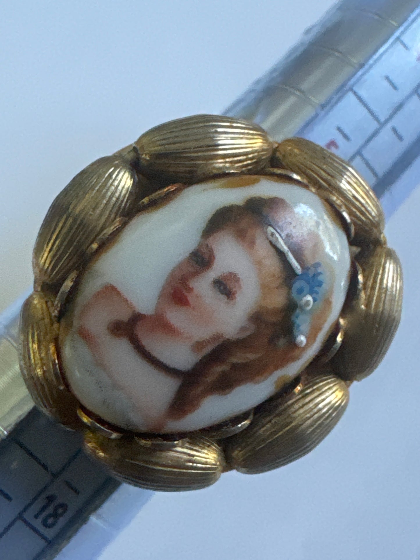 Vintage cameo ring