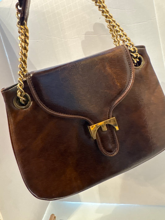 1970s Brown double chain handbag with three inside compartments