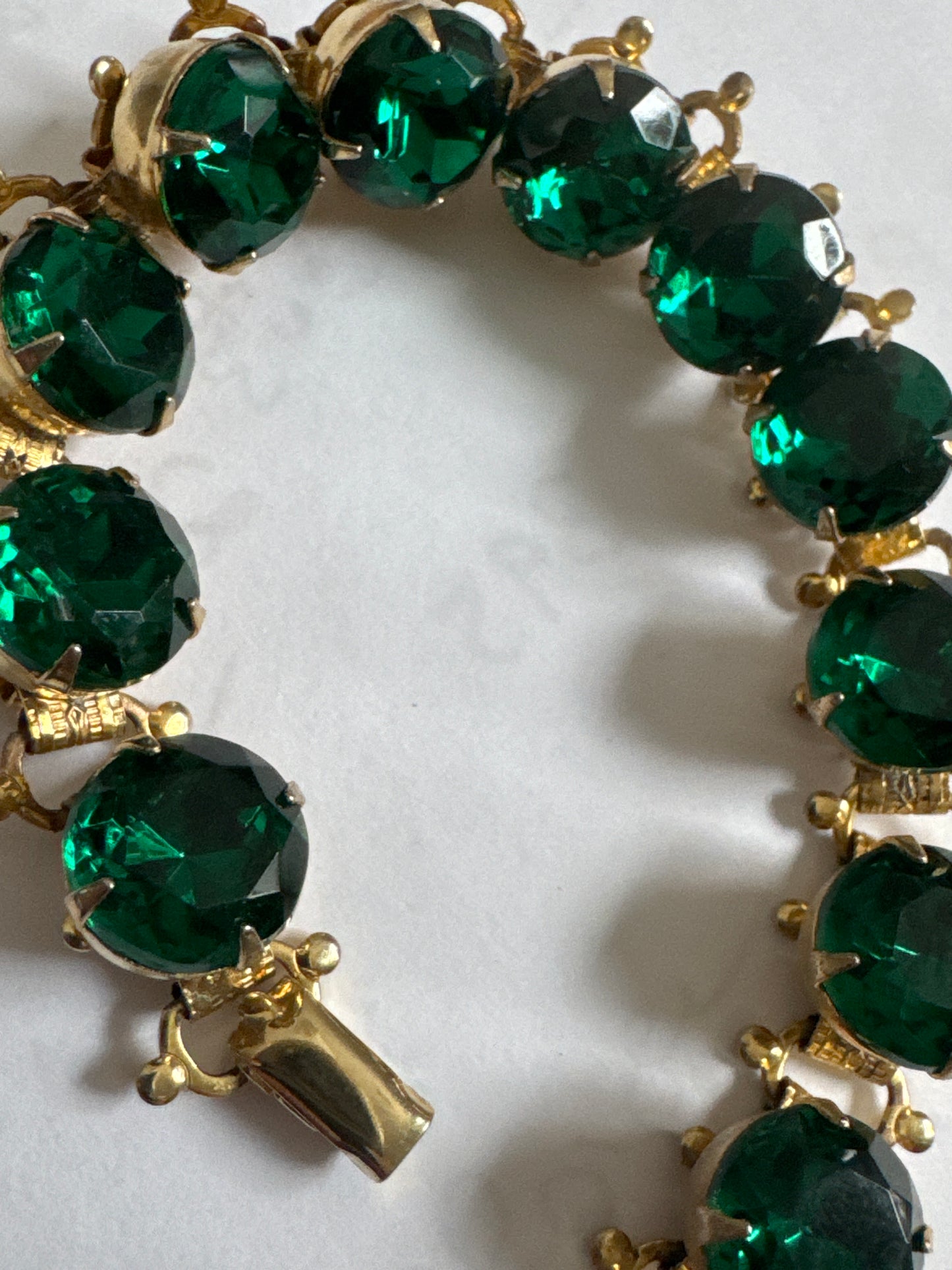 1950s emerald green austrian crystal colored rhinestone signed LISNER bracelet Road