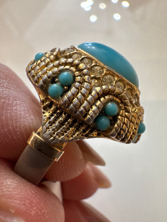 Beautiful 1970s turquoise cabochon and rhinestone ring