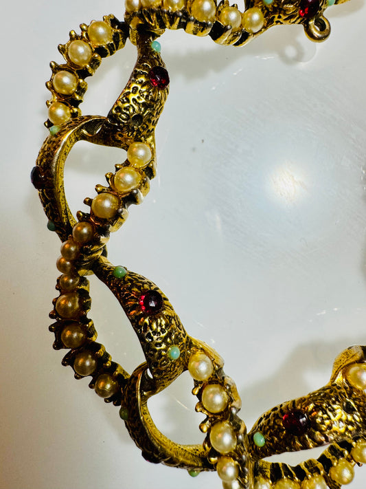 Beautiful 1940s gold tone and pearl bracelet with colored rhinestones