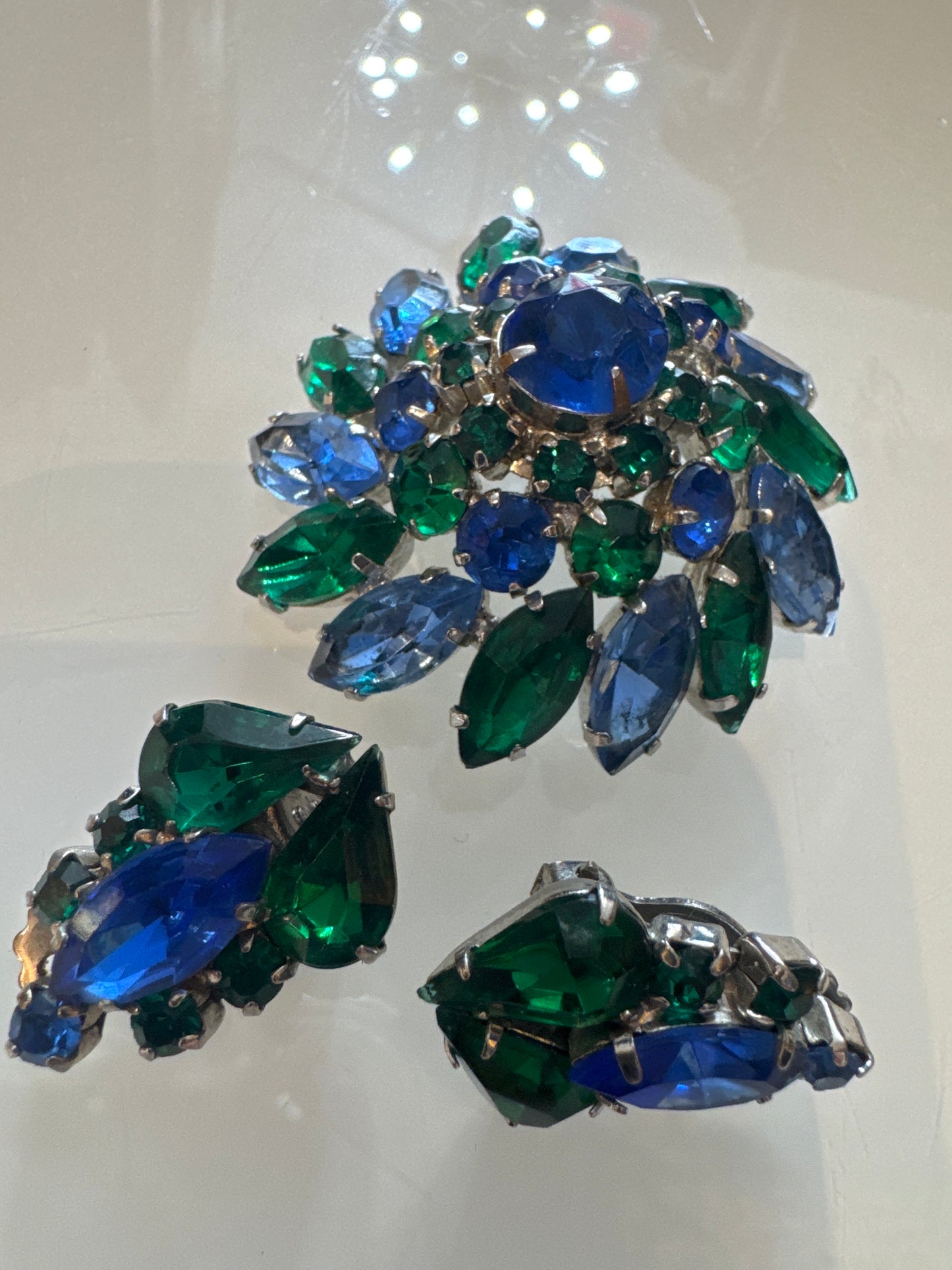 1950s blue and green rhinestone brooch and earrings set