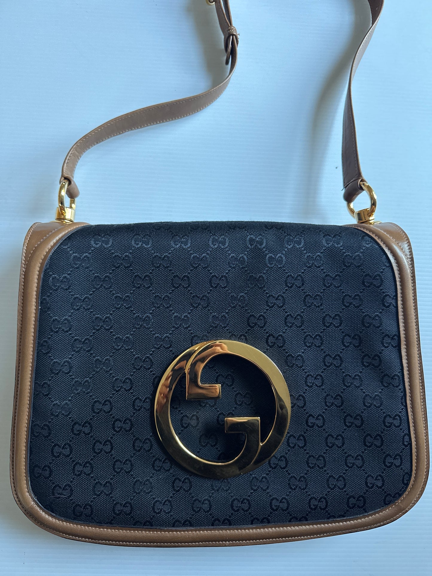 Fabulous vintage GUCCI canvas BLONDIE shoulder bag with tan leather strap and piping