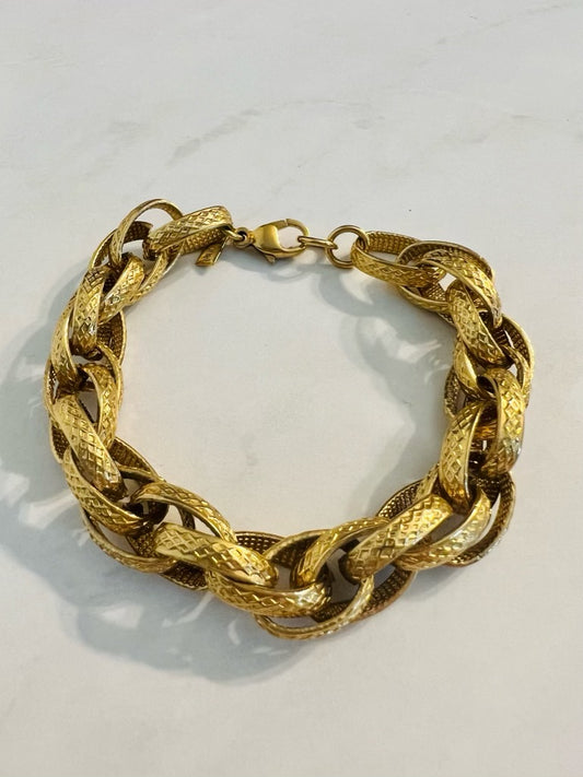 Vintage Monet gold tone chunky chain bracelet