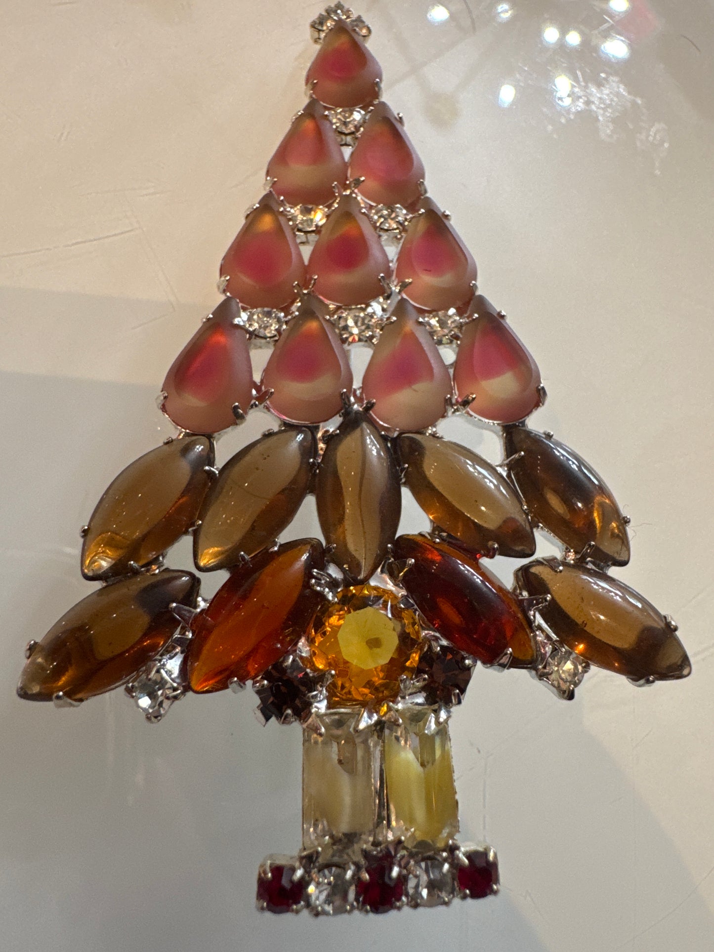 stunning Amber colored and cabochon rhinestone tree brooch