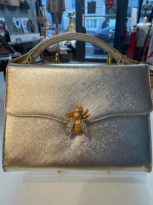 Beautiful 1950s Morris Moskowitz gold evening top handle with decorative rhinestone bee