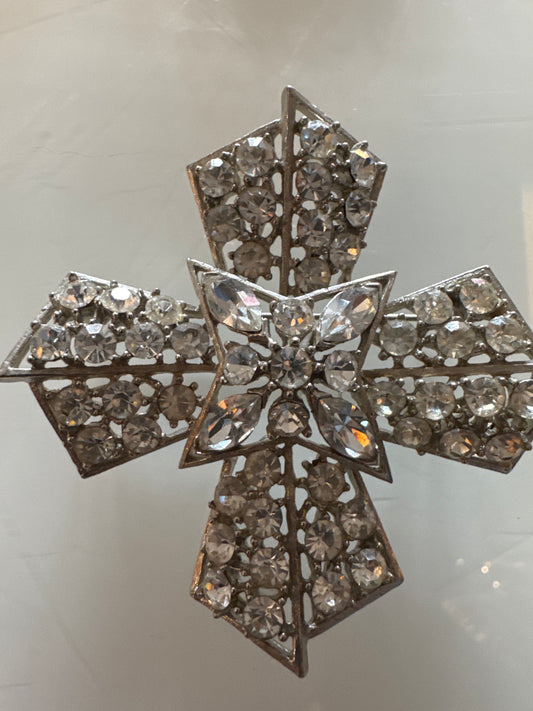 Beautiful 1950s maltese cross rhinestone brooch