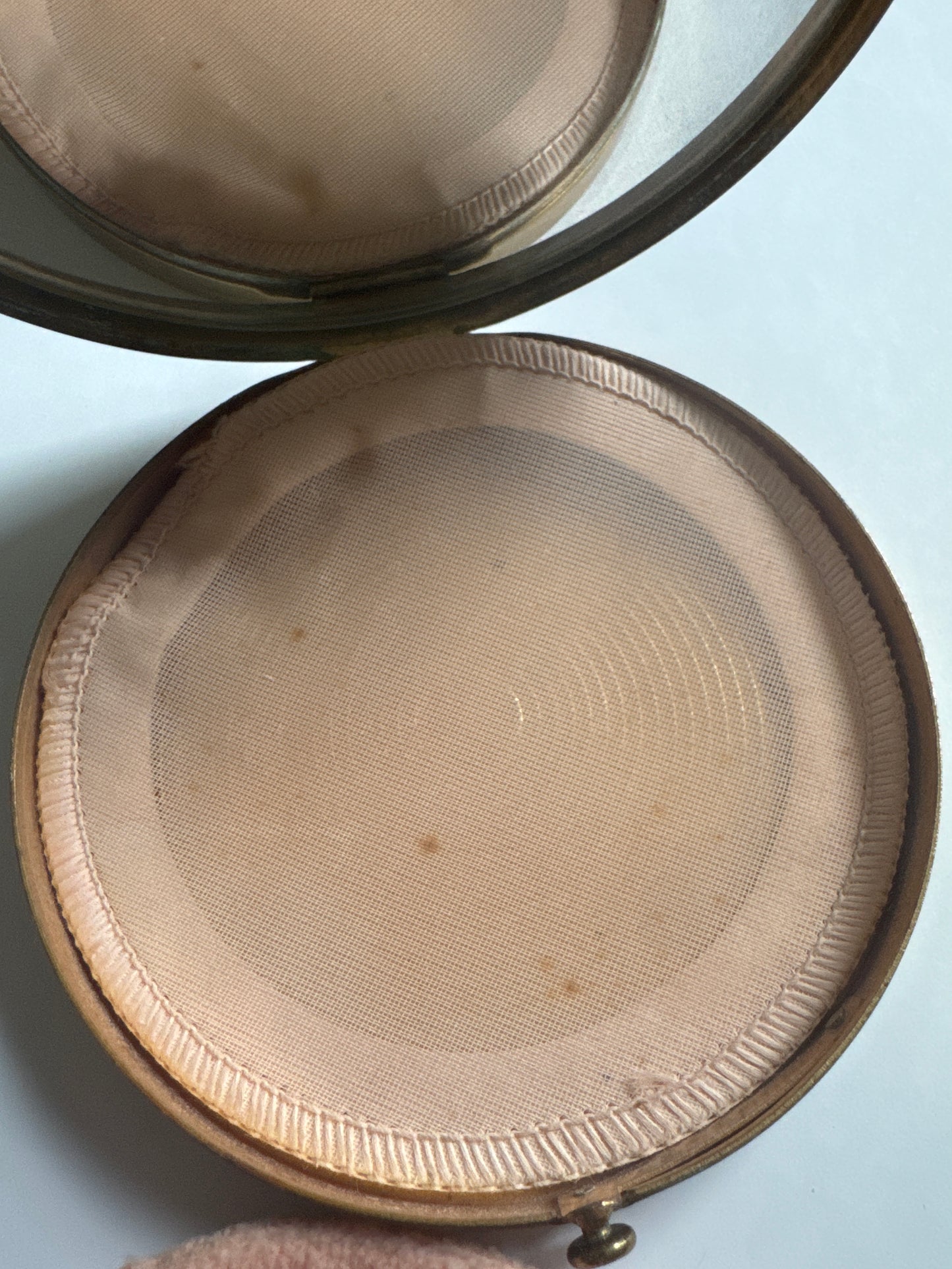 1935 Schiaparelli/Salvador Dali collab oversized powder makeup compact. Customers had the option of having the piece engraved. Featured in the book Schiaparelli and the Artists pg 65. Produced in very limited quantities and are unsigned.