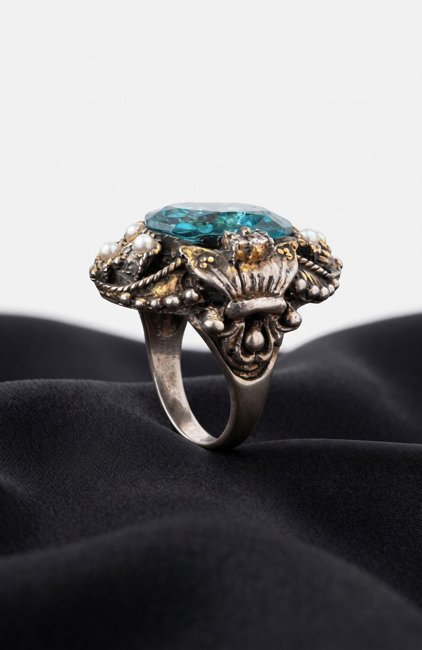 Beautiful 1950s turquoise stone jumbo cocktail ring with pearls and rhinestones