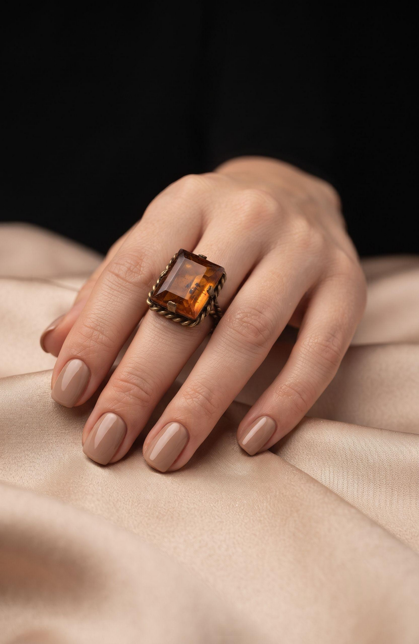 1960s Amber colored Stone ring in bronze tone setting