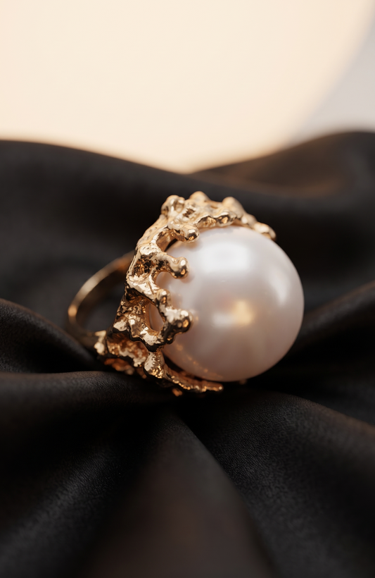 1970s signed NAPIER cocktail ring with white stone