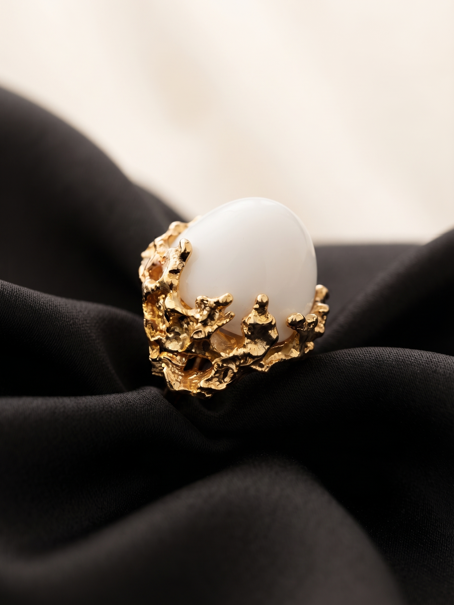1970s signed NAPIER cocktail ring with white stone