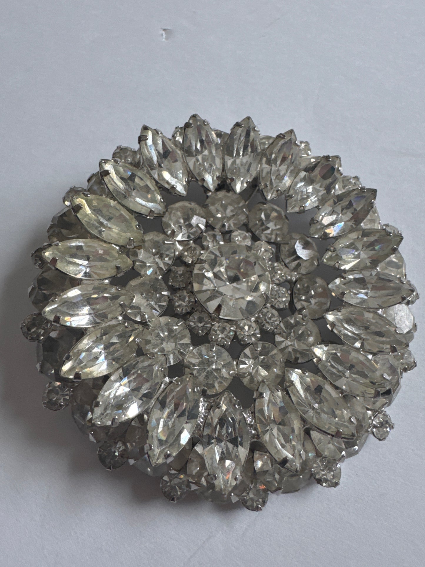 1950s gorgeous, sparkling, multi layered round rhinestone, unsigned brooch