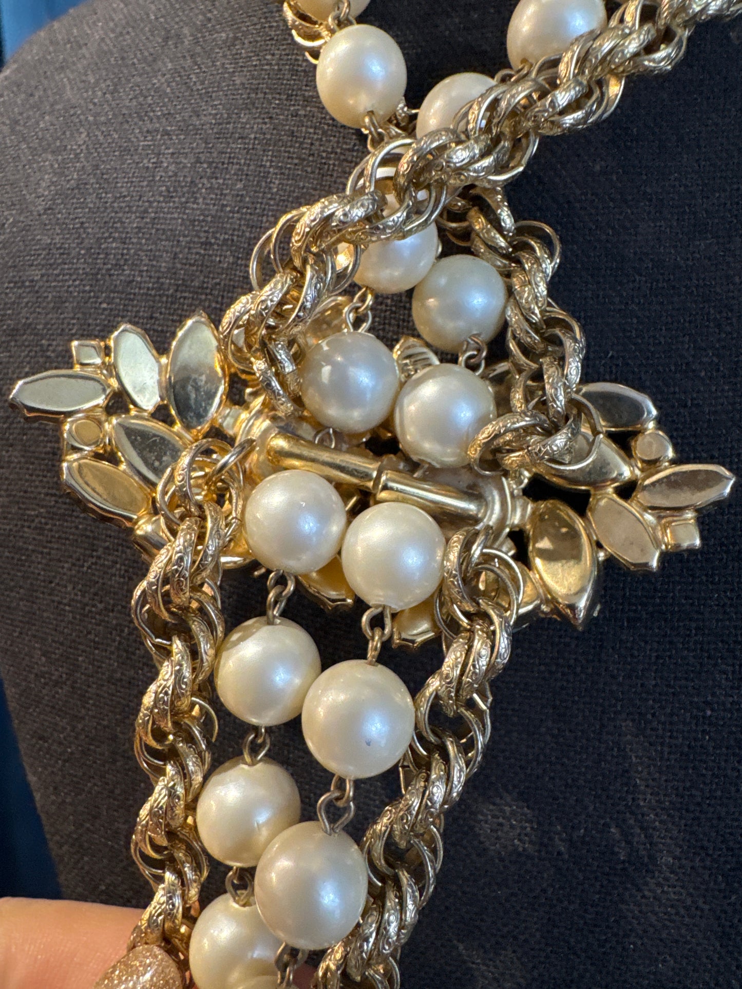 WOW!! An absolutely stunning 1960s vintage HOBE statement, necklace with pearls gold chain, and beautiful rhinestone pendant