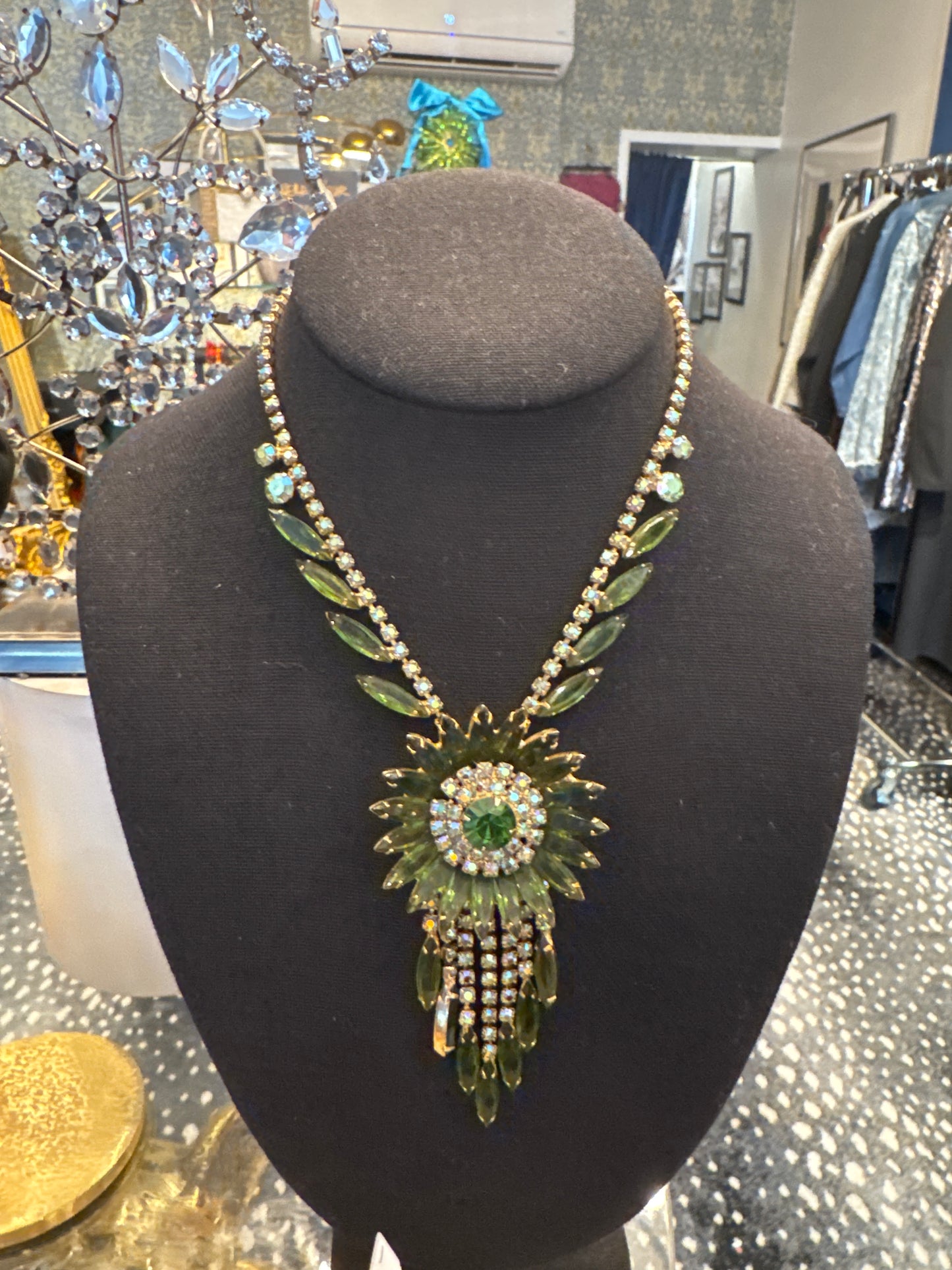 Absolutely gorgeous mid-century Juliana necklace featuring Olivine and emerald colored glass rhinestones
