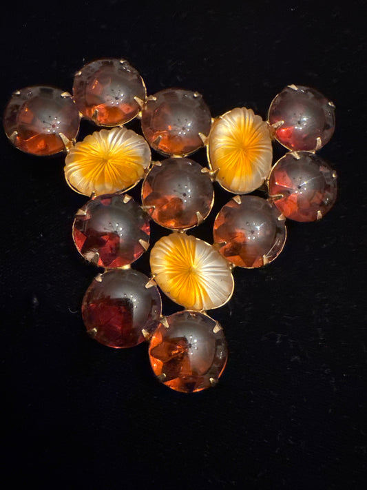 Gorgeous vintage amber  cabochon brooch
