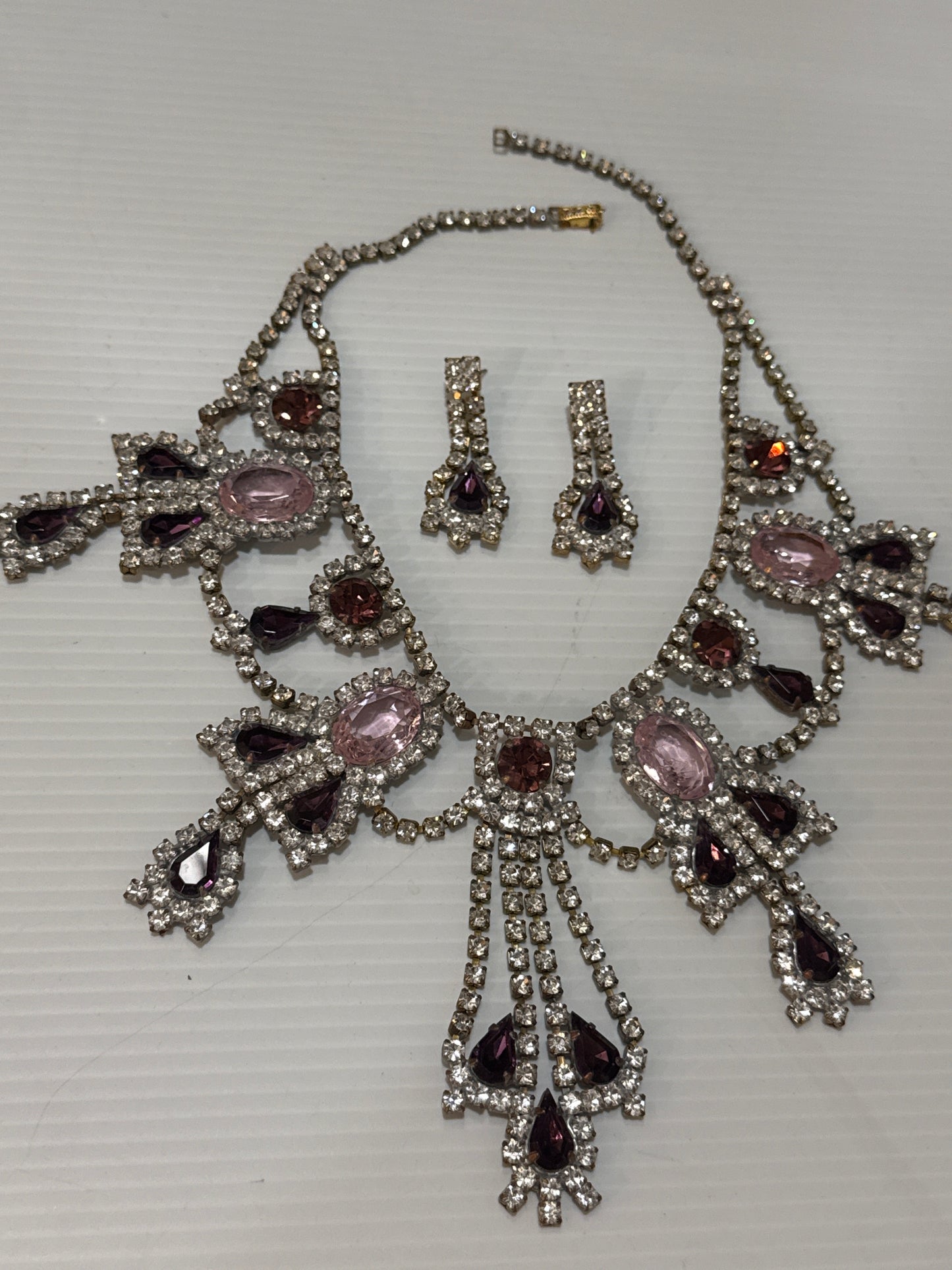 Stunning 1960s necklace and pierced earring set