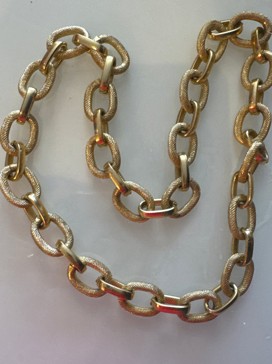 1970s jumbo link gold tone (lightweight) chain￼